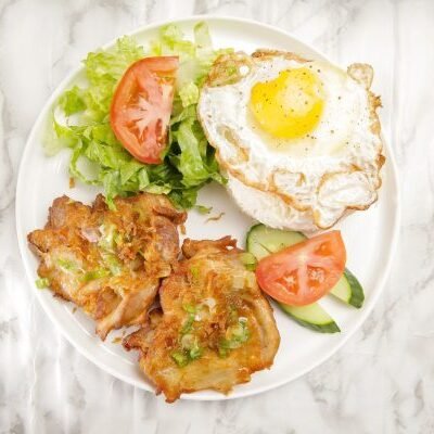 27. Lemongrass Chicken on Rice